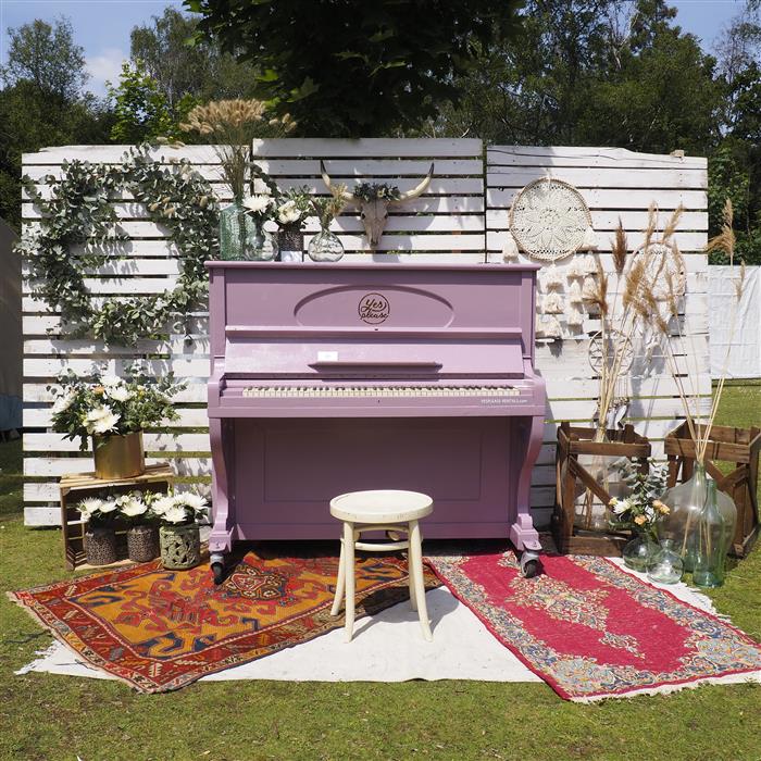 Yes Please Rentals Hochzeit Mietmobiliar Backdrop Klavier Dekoration mieten